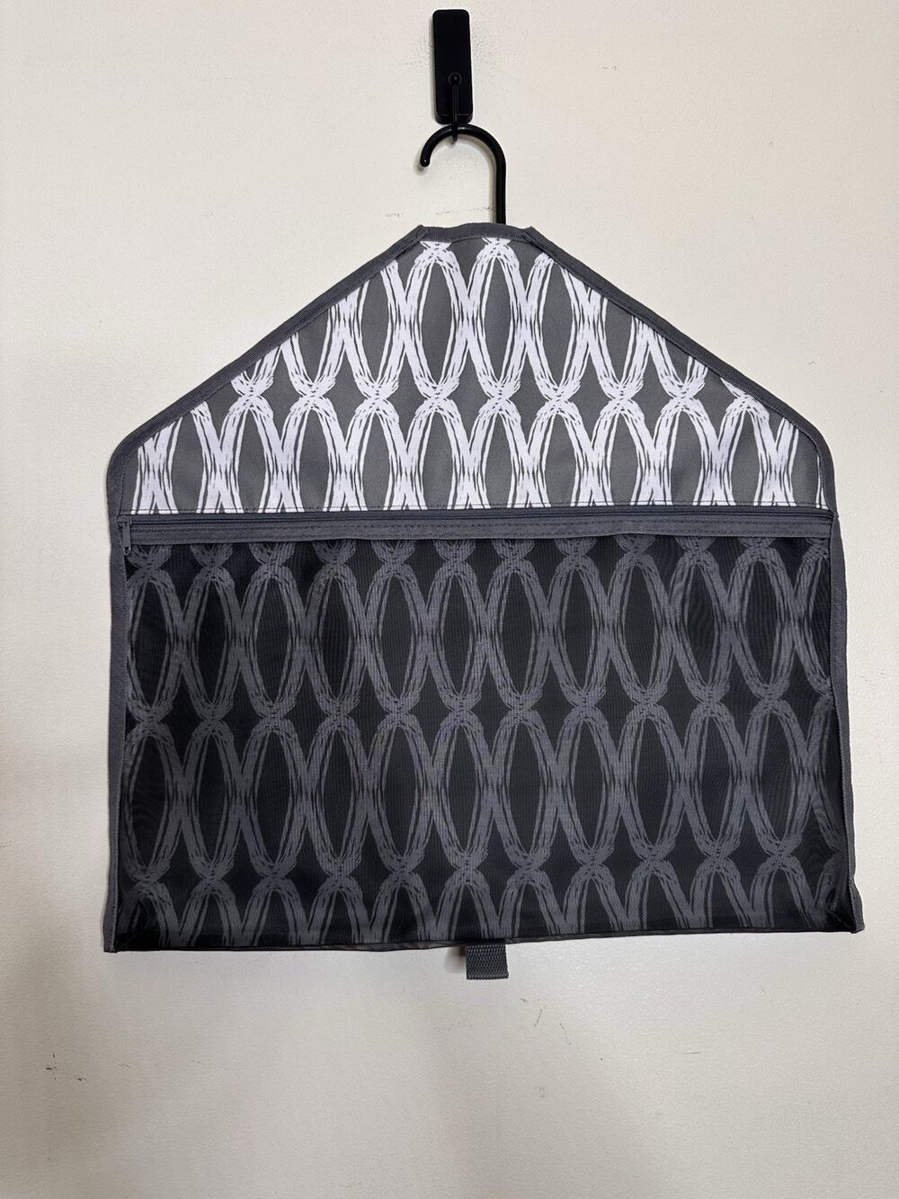 Thirty One 31 Gray Charcoal Hang It Up Zip Pocket Closet Organizer Travel Bag